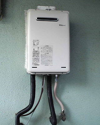 川崎市中原区の給湯器交換事例「RUX-A1616W-E」