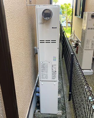 2022年8月1日、横浜市泉区にお住まいK様宅のTES熱源機、東京ガス「AT-4201ACSSW6Q」をリンナイ「RUFH-SE2406AT2-3」にお取替させていただきました。