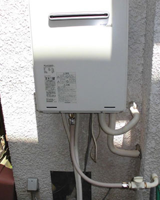 川崎市多摩区の給湯器交換事例「RUF-A1615SAW(B)」