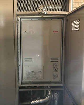 2019年12月8日、川崎市川崎区にお住まいのO様宅のTES熱源機、東京ガス「IT-368RSB9-AW3Q(RUFH-2405AU2-3)」をリンナイ「RUFH-A2400AU2-3」にお取替させていただきました。