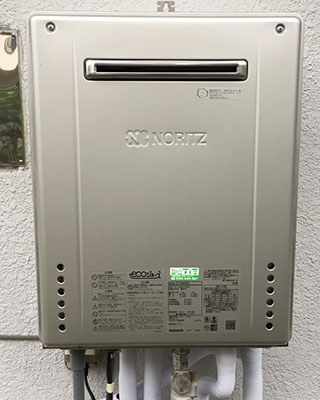 2019年12月22日、東京都日野市にお住まいのI様宅のガス給湯器、ノーリツ「GT-2028SAWX」をノーリツ「GT-C2462AWX BL」にお取替させていただきました。