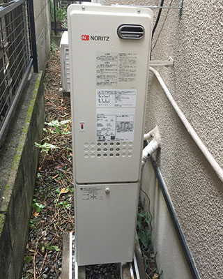 2019年12月27日、東京都渋谷区にお住まいのI様宅の暖房専用熱源機、三洋「DS-055RB-F2H」をノーリツ「GH-712W3H BL」にお取替させていただきました。