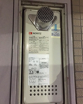 2020年1月31日、横浜市港南区にお住まいのI様宅のガス給湯器、ノーリツ「GT-168AW-T BL」をノーリツ「GT-1653AWX-T-2 BL」にお取替させていただきました。