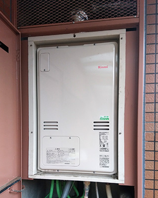 2020年3月14日、川崎市中原区にお住まいのE様宅のTES熱源機、東京ガス「AT-4200ARSAW6Q-H」をリンナイ「RUFH-A2400AU2-3」にお取替させていただきました。
