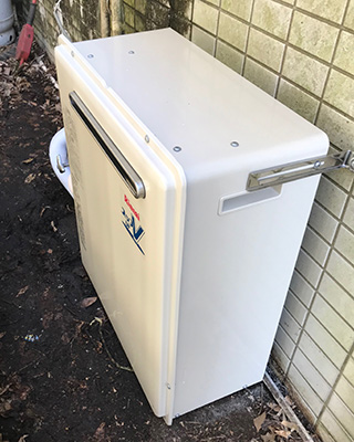 2020年3月26日、川崎市麻生区にお住まいのY様宅のガス給湯器、ノーリツ「GT-161R」をリンナイ「RUF-A1610SAG(A)」にお取替させていただきました。
