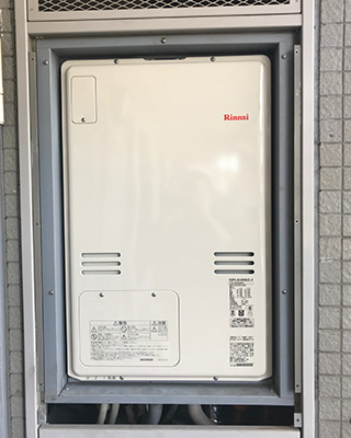 2020年4月16日、川崎市多摩区にお住まいのS様宅のTES熱源機、東京ガス「IT-366RSB9-AW2Q(RUFH-2403AU2)」をリンナイ「RUFH-A2400AU2-3」にお取替させていただきました。
