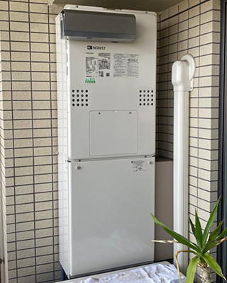 2020年5月14日、川崎市高津区にお住まいのS様宅の熱源機、ノーリツ「GTH-2417AWX3H」をノーリツ「GTH-C2460AW3H-L BL」にお取替させていただきました。