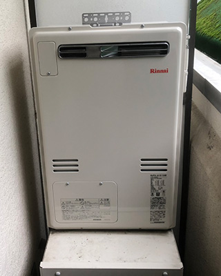 2020年6月19日、横浜市港北区にお住まいのH様宅のTES熱源機、東京ガス「AT-2801BRSSW3Q」をリンナイ「RUFH-A1610AW」にお取替させていただきました。