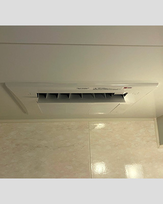 2020年8月14日、横浜市都筑区にお住まいのM様宅の浴室暖房乾燥機、東京ガス「ABD-3299ACSK-J3」をリンナイ「RBH-C418K3P」にお取替させていただきました。