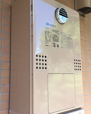 2020年9月8日、川崎市多摩区にお住まいのM様宅のTES熱源機、東京ガス「FT-368RSA-AW6Q(GTH-2413AWXH)」をノーリツ「GTH-C2460AW3H BL」にお取替させていただきました。