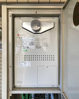 2020年9月4日、東京都狛江市にお住まいのK様宅のTES熱源機、東京ガス「FT4204ARS4AW3QU(GTH-2434AWX3H-T)」をノーリツ「GTH-2444AWX3H-T-1 BL」にお取替させていただきました。