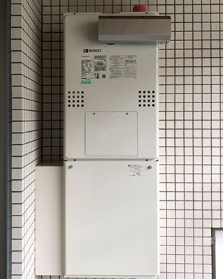 2020年9月18日、川崎市高津区にお住まいのM様宅のTES熱源機、東京ガス「FT4204ARS2AQ(GTH-2434AWX-L)」をノーリツ「GTH-C2460AW3H-L BL」にお取替させていただきました。