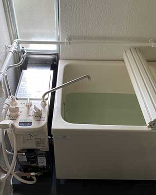 2020年10月16日、横浜市保土ヶ谷区にお住まいY様宅の浴室に、リンナイのバランス釜「RBF-ASBN-FX-R-S」を新規に設置させていただきました。
