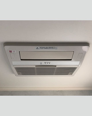 2020年12月24日、横浜市泉区にお住まいS様宅の浴室暖房乾燥機をノーリツ「BDV-3303AUKNS-BL」にお取替させていただきました。