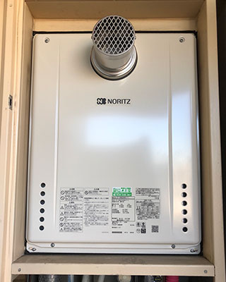 2020年12月23日、横浜市保土ヶ谷区にお住まいK様宅のガス給湯器、ノーリツ「GT-2418SAWX-T」をノーリツ「GT-2460SAWX-T-1 BL」にお取替させていただきました。