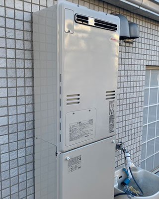 2021年1月19日、横浜市青葉区にお住まいI様宅のTES熱源機、東京ガス「IT4203ARSAW3QU(RUFH-V2403AW2-3)」をリンナイ「RUFH-A2400AW2-3」にお取替させていただきました。