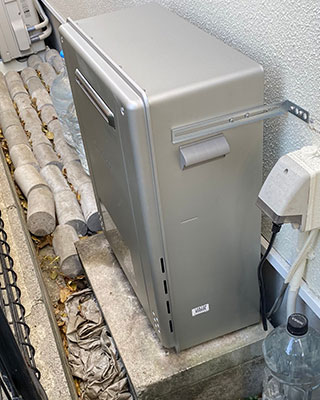 2021年1月14日、神奈川県藤沢市にお住まいK様宅のガス給湯器をノーリツ「GT-C2462SARX BL」にお取替させていただきました。