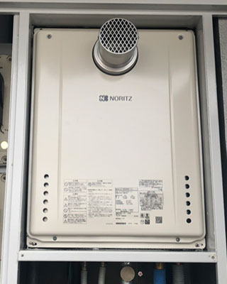 2021年3月6日、東京都町田市にお住まいT様宅のガス給湯器、ノーリツ「GT-2428SAWX-T-1」をノーリツ「GT-2460SAWX-T-2 BL」にお取替させていただきました。