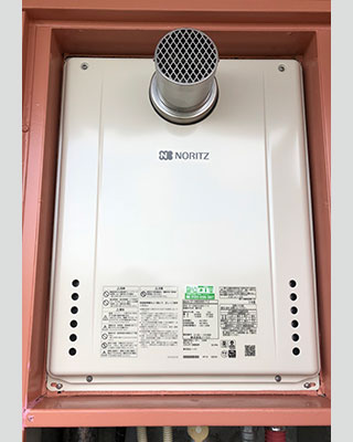 2021年3月20日、横浜市戸塚区にお住まいT様宅のガス給湯器、ノーリツ「GT-2427SAWX-T」をノーリツ「GT-2460SAWX-T-2 BL」にお取替させていただきました。