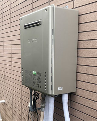 2021年4月29日、東京都小金井市にお住まいS様宅のガス給湯器をノーリツ「GT-C2462SAWX-2 BL」にお取替させていただきました。