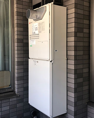 2021年7月18日、横浜市都筑区にお住まいN様宅のガス給湯器、ノーリツ「GTH-2427AWX3H-T」をノーリツ「GTH-2445AWX3H-T-1 BL」にお取替させていただきました。