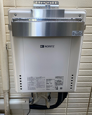 2021年8月27日、川崎市幸区にお住まいI様宅のガス給湯器、ノーリツ「GT-2050SARX」をノーリツ「GT-2060SAWX-2 BL」にお取替させていただきました。
