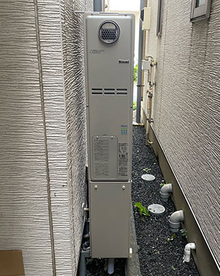 2021年8月8日、東京都国立市にお住まいY様宅のTES熱源機、東京ガス「XT4205LRSAW3C(GH-S247ZWS)」をリンナイ「RUFH-SE2406AW2-3」にお取替させていただきました。
