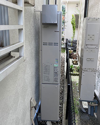 2021年8月22日、川崎市高津区にお住まいH様宅のTES熱源機、リンナイ「RUFH-SK2400SAW2-3」をリンナイ「RUFH-SE2406AW2-3」にお取替させていただきました。
