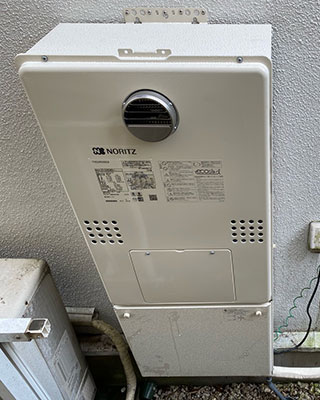 2022年7月13日、横浜市都筑区にお住まいN様宅のガス給湯器パーパス「GX-244AW」と暖房専用熱源機ノーリツ「GH-151」をノーリツ「GTH-C2460SAW3H-1 BL」にお取替させていただきました。