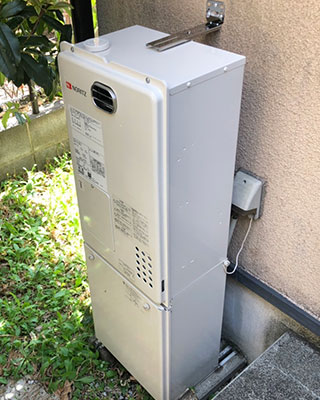 2022年4月9日、東京都狛江市にお住まいS様宅の暖房専用熱源機、東京ガス「FS-1201ARSW6UN(GH-1210W6H-1)」をノーリツ「GH-1210W6H BL」にお取替させていただきました。