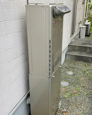 2022年8月30日、横浜市緑区にお住まいM様宅のTES熱源機、東京ガス「IT4203ARSAW3CU(RUFH-K2400AW2-3)」をリンナイ「RUFH-E2405SAW2-3(A)」にお取替させていただきました。
