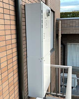 2022年9月17日、川崎市高津区にお住まいT様宅のガスふろ給湯暖房用熱源機、ノーリツ「GTH-2417AWX3H」をノーリツ「GTH-C2460AW3H-1 BL」にお取替させていただきました。