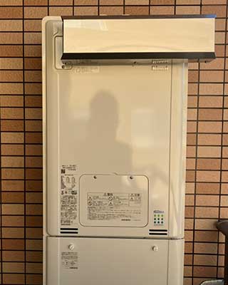 2022年10月10日、横浜市旭区にお住まいS様宅のTES熱源機、東京ガス「IT-368RSB2-AW3Q(RUFH-2405AA2-3)」をリンナイ「RUFH-E2405AA2-3(A)」にお取替させていただきました。