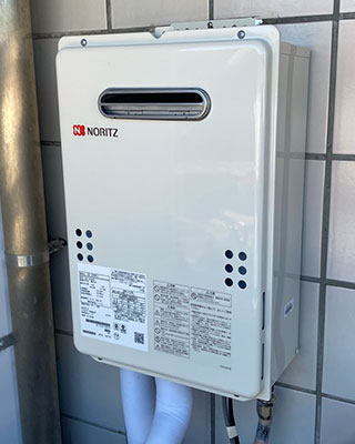 2022年2月22日、東京都中野区にお住まいK様宅のガス給湯器、ハーマン「YS1613R」をノーリツ「GQ-1639WS-1」にお取替させていただきました。