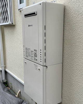 2022年5月15日、川崎市多摩区にお住まいM様宅のガス給湯器、ノーリツ「GT-2428SAWX」をノーリツ「GT-2460SAWX-2 BL」にお取替させていただきました。