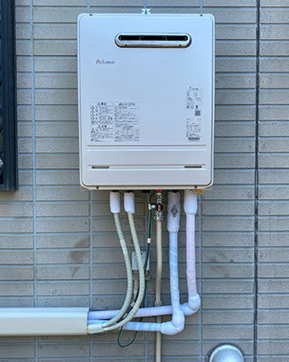 2022年7月2日、神奈川県三浦市にお住まいI様宅の三菱エコキュートをパロマのガス給湯器「FH-2020AW」にお取替させていただきました。