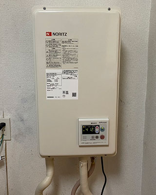 2022年8月11日、東京都大田区にお住まいA様宅のガス給湯器、ノーリツ「GQ-2012WE-FFB」をノーリツ「GQ-2037WS-FFB」にお取替させていただきました。