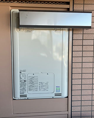 2022年12月14日、東京都町田市にお住まいN様宅のTES熱源機、東京ガス「IT-368RSB2-AW3Q(RUFH-2405AA2-3)」をリンナイ「RUFH-TE2405AA2-3」にお取替させていただきました。
