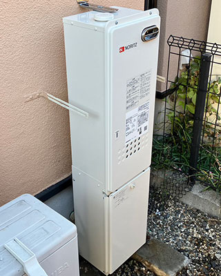 2022年12月30日、横浜市磯子区にお住まいY様宅のガス暖房専用熱源機、東京ガス「DS-055RB-F2H」をノーリツ「GH-712W3H BL」にお取替させていただきました。