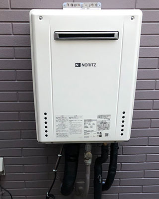 2022年12月24日、横浜市戸塚区にお住まいF様宅のガス給湯器、リンナイ「RUF-V2005AW」をノーリツ「GT-2060SAWX-2 BL」にお取替させていただきました。
