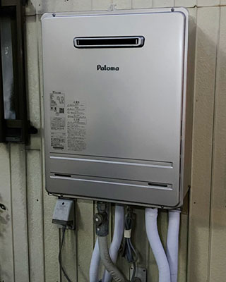 2023年1月9日、東京都台東区にお住まいH様宅のガス給湯器、ノーリツ「GT-1622SAWX」をパロマ「FH-2013SAW」にお取替させていただきました。