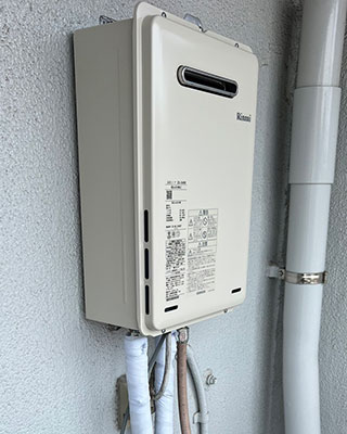 2023年5月28日、東京都杉並区にお住まいT様宅のガス給湯器、リンナイ「RUX-A1600W-E」をリンナイ「RUX-A1616W-E」にお取替させていただきました。