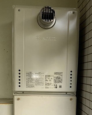 2023年8月19日、横浜市青葉区にお住まいT様宅のガス給湯器、ノーリツ「GT-2428SAWX-T」をノーリツ「GT-2470SAW-T BL」にお取替させていただきました。