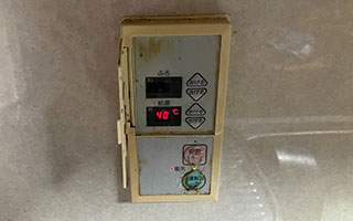 台所リモコン施工前