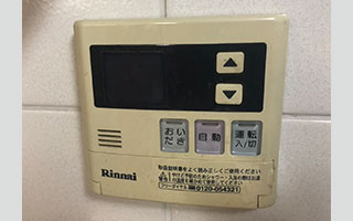 台所リモコン施工前