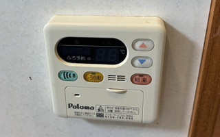 台所リモコン施工前