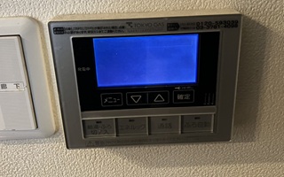 台所リモコン施工前