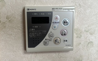 台所リモコン施工前