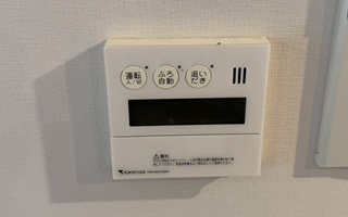 台所リモコン施工前