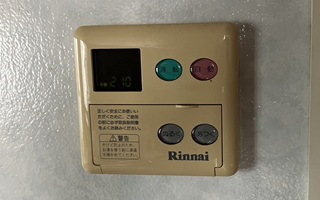 台所リモコン施工前